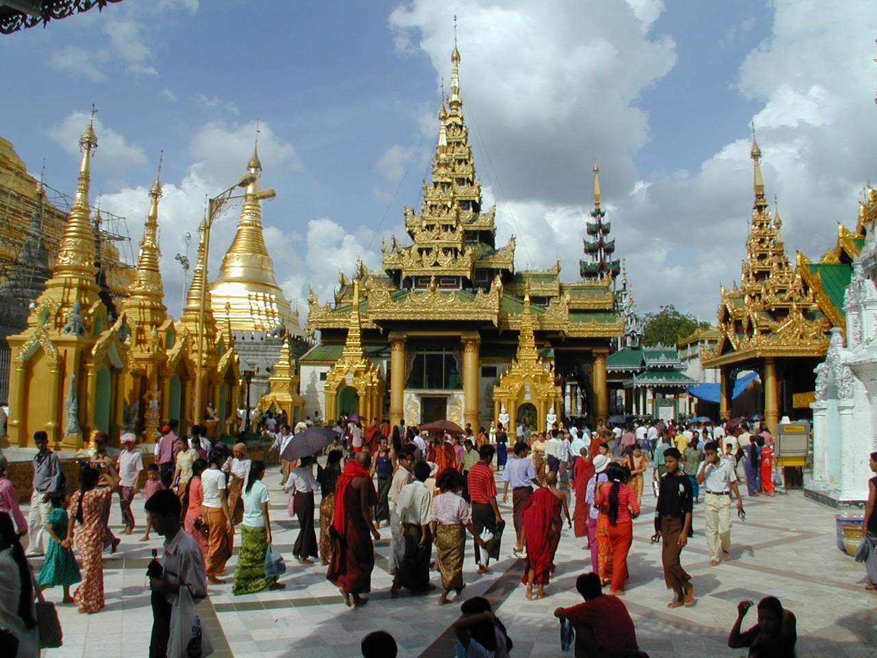 Burma's many pagoda's count toward the top reasons to visit Burma.